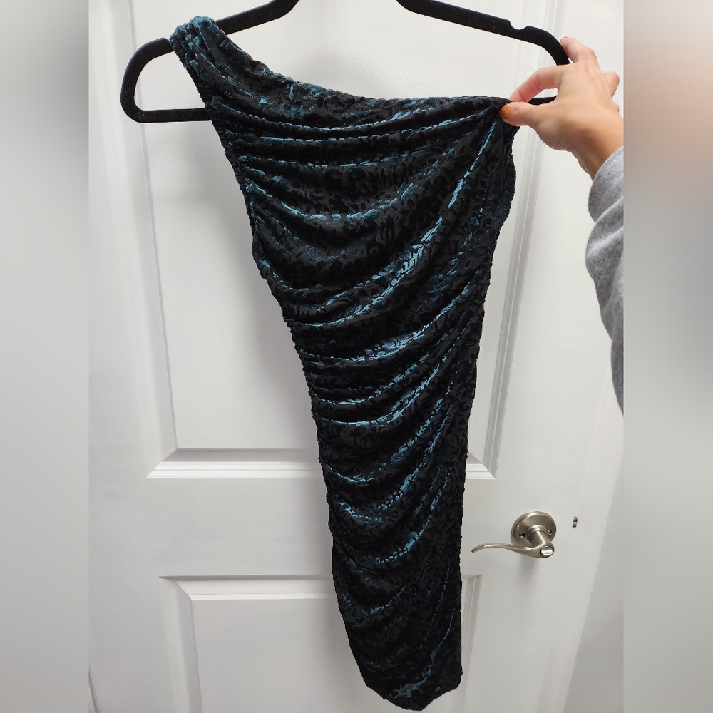 Lulu's One Shoulder Velvet Dress